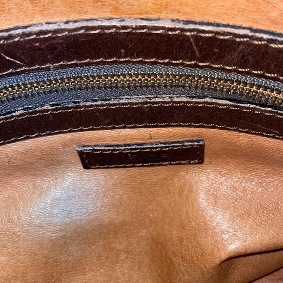 Beautiful Diesel bag  full leather and metal design. - Picture 5 of 7